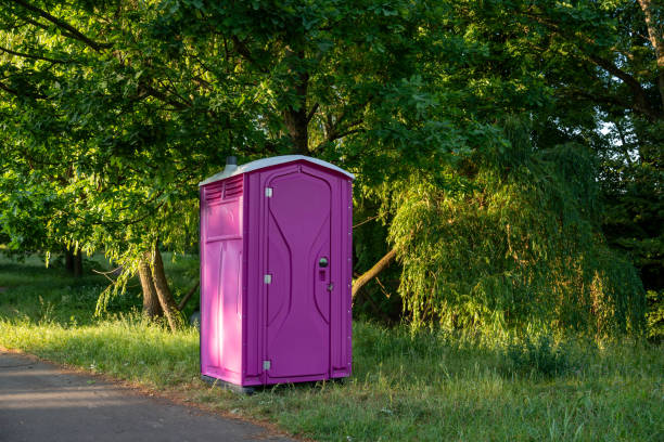 Best Portable toilet rental cost  in Guntersville, AL