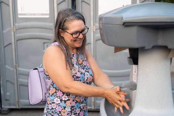 Best Porta potty delivery and setup  in Guntersville, AL